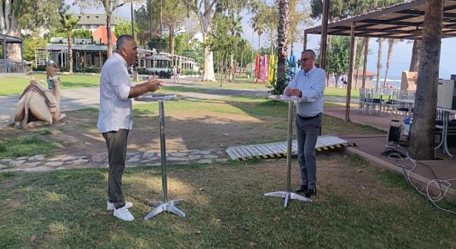 Kemer Belediye Başkanı Necati Topaloğlu, KRT Kanalı’nda Savaş Kerimoğlu’nun sunduğu ’Uyanma Vakti’ programında canlı yayın konuğu oldu