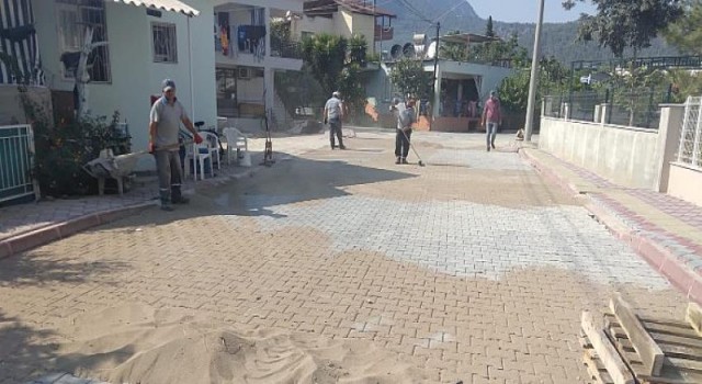Kemer Belediyesi, ilçe genelinde alt ve üstyapı çalışmalarını aralıksız sürdürüyor.