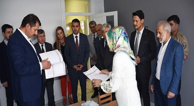 Vali Ayhan, Şanlıurfa Üstün Zekâlılar ve Yetenekliler Eğitim Merkezini Ziyaret Etti