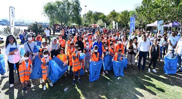 Çevre gönüllüleri İnciraltı Kent Ormanı’nda temizlik yaptı