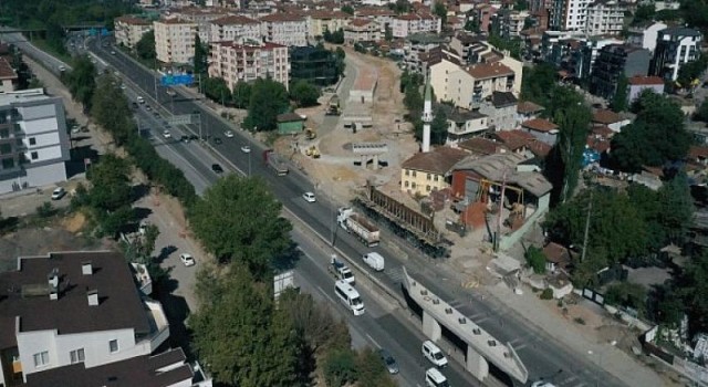 Kuruçeşme Tramvay Hattı’nda çelik kirişler montaja hazırlanıyor