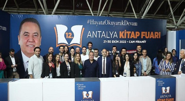 12. Antalya Kitap Fuarı rekor ziyaretçi ile sona erdi