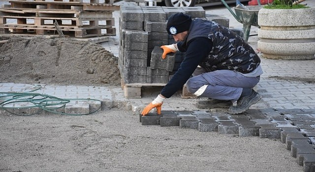 Edremit Belediyesi'nden Yollara Bakım