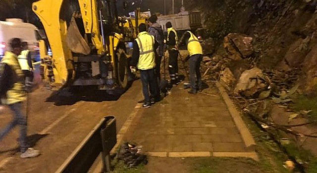 İzmir Büyükşehir ekipleri Altınyol&#39;da çalışmalarını sürdürüyor
