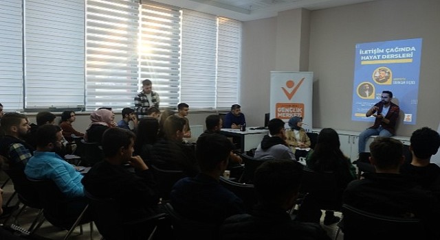 Teknoloji Çağında Geleceği Şekillendirmek İçin "Hayat Dersleri” Devam Ediyor