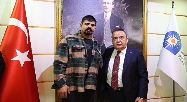 Başkan Böcek: Cengizhan Şimşek oğlumun yanındayım