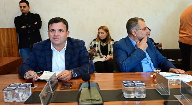 Kemer Belediyesi'nde yeni yılın ilk meclisi yapıldı