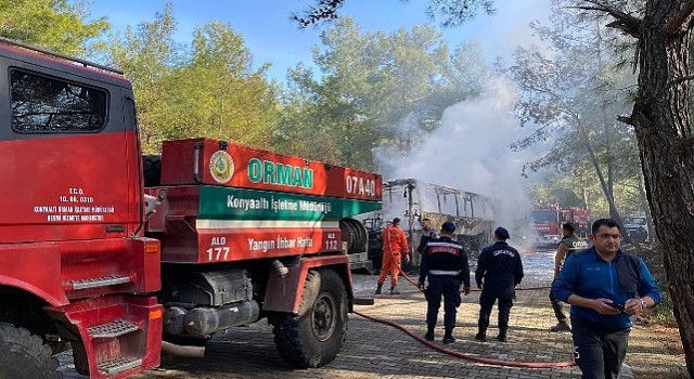 Kemer'de araç yangını