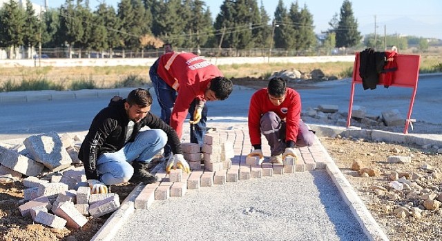 Menderes Belediyesi'nden ilçeye bin 600 metrekare yeni yeşil alan