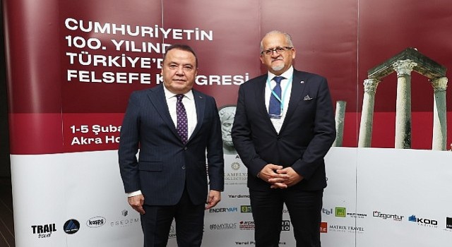 Başkan Böcek, bilim insanı ve akademisyenlere seslendi
