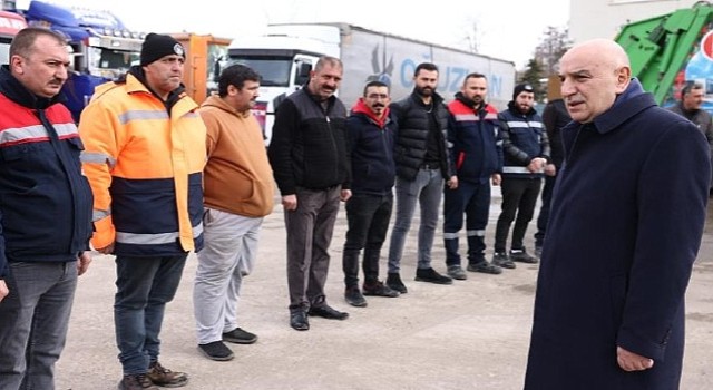 Keçiören Belediyesinden Depremzedelere Aşevi, Ramazan Çadırı ve Ulaşım Hizmeti