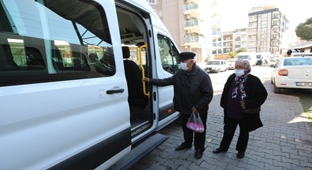 Bayraklı'da “ücretsiz pazar servisi” dönemi