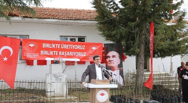 Dalaman'da Bin 470 Adet Dalaman Kaya İnciri Fidanı Toprakla Buluştu