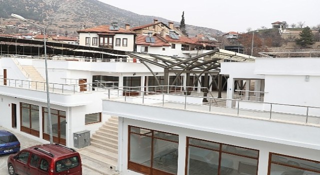 Elmalı Kadın Emeği Üretim Atölyesi tamamlandı