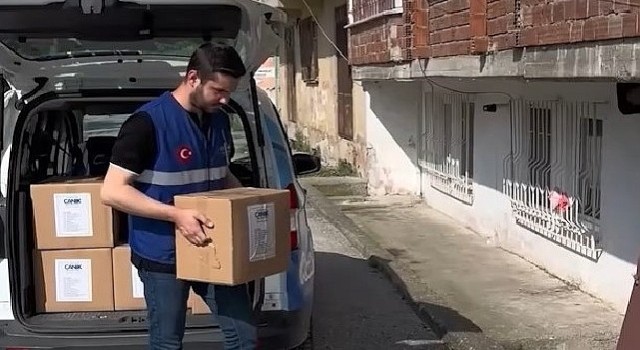 Canik Belediyesi'nden Selden Etkilenen Ailelere Hijyen Paketi Desteği