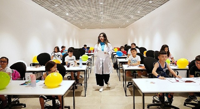 Kültür sanat kampında hem eğleniyor hem de öğreniyorlar