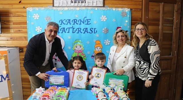 Büyükşehir Çocuk Eğitim Merkezleri'nde Karne Heyecanı