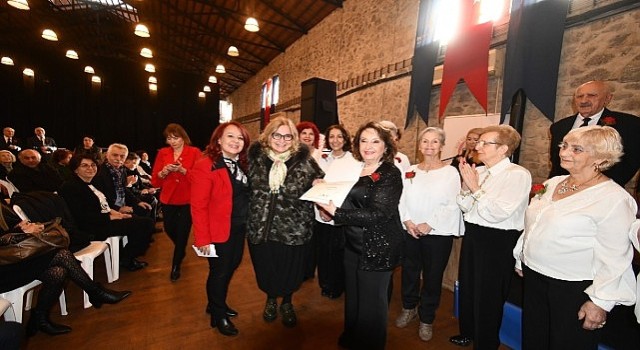 İzmir'de İleri Yaşta Dijital Eşitlik Sempozyumu yapıldı
