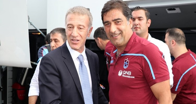 Ağaoğlu'ndan jest!