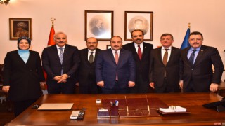 Bakan Varank: Memleketime az geldiğim için üzülüyorum