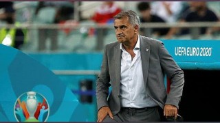 Şenol Güneş milli takımdan ayrıldı.
