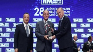 Toyota Otomotiv Sanayi Türkiye’ye ihracat şampiyonu ödülü