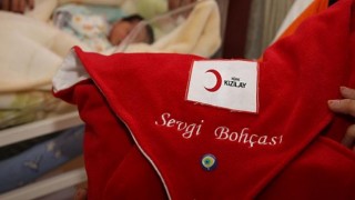 Kızılay Sevgi Bohçalarıyla Bebeklere Hoş Geldin Diyor