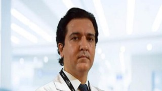 Teknolojinin bedeli Quasimodo kadar olmasa da kamburlaşan toplum bireyleri
