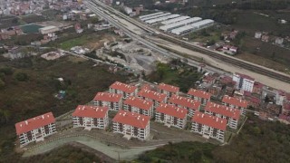 Araklı'da TOKİ 3. Etapta Afet Konutlarının Anahtar Teslimi Yapıldı