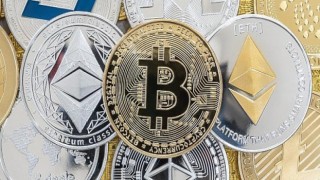 Bitcoin Yükselemiyor, Piyasaya Para Girmezken Kurumsallar 7 Haftalık Alım Serisine Son Verdi