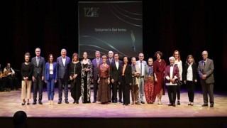Başkan Soyer’e üç ödül birden.. İzmir