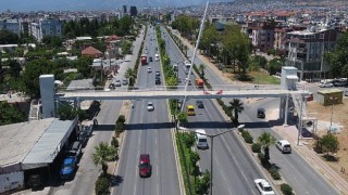 Antalya Gazi Bulvarı üzerindeki üst geçit tamamlandı