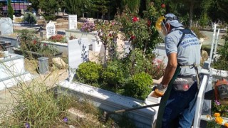 Antalya Mezarlıklar bayram ziyaretine hazırlanıyor