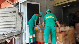 Kaçak Tavuk Kesimhanesinde Sağlığı Hiçe Sayan Görüntüler... Osmangazi