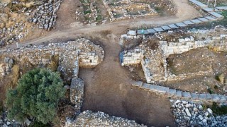 Metropolis Antik Kenti Kazıları, Tarihi Gün Yüzüne Çıkarıyor