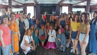 Roman kadınlar Körfez turuna katıldı...İzmir