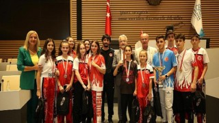 Başarılarını Başkan Turgay Erdem ile paylaştılar