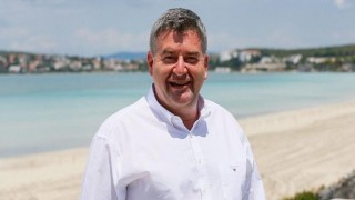 Başkan Oran, “Söz verdiğimiz gibi Uluslararası sörf yarışlarını Alaçatı’ya geri getirdik!”