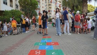Bostanlı’da Yaşam Sokağa Taştı