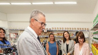 Gaziemir’in “İyilik Kapısı” Sosyal Market 2 yaşında