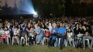 Gölcüklüler Açık Hava Sinema Akşamlarını Çok Sevdi