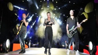İstanbul Festivali’ne Rekor Katılım Fatma Turgut ve Pinhani’den Muhteşem Konser