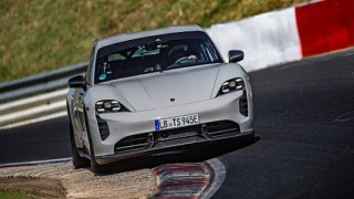 Nürburgring rekoru yeniden Porsche Taycan’da