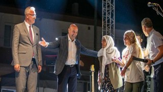Soyer: Çok daha güzel bir memlekette el ele güler yüzle yaşayacağız