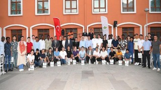 Uluslararası Öğrenciler Başarıları İle Gururlandırıyor