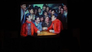 Yenişehir’de açık havada sinema keyfi yaşanıyor