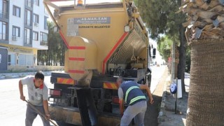 Burhaniye’de Yollar Aralıksız Yenileniyor