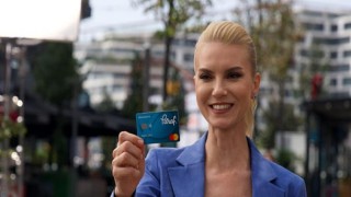 Paraf’ın yeni reklam yüzü Pelin Çift oldu