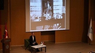 Karabağlar Atatürk’ü Sinan Meydan söyleşisiyle andı