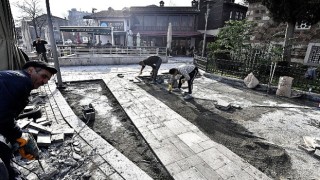 Abdal Camii Çevresinde Zemin Yenileniyor